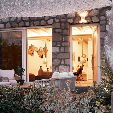 Nirome Luxury Adamantas (Milos)