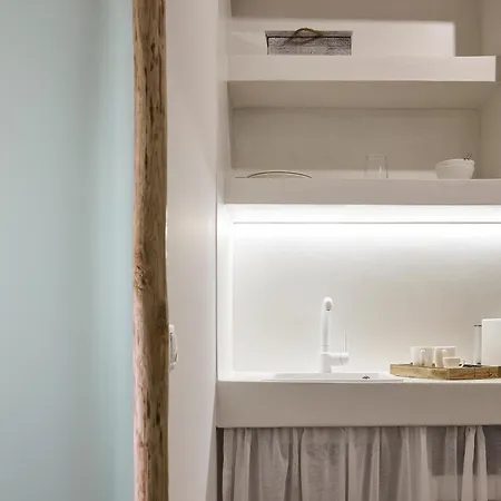 Nirome Luxury Adamantas (Milos)