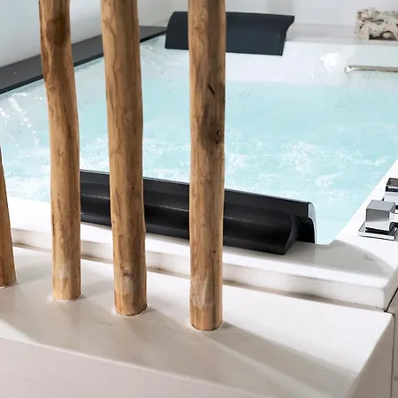 Apartahotel Nirome Luxury