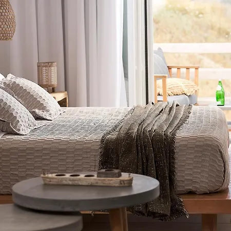 Aparthotel Nirome Luxury Adamantas (Milos)