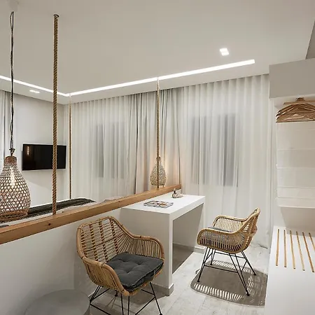 Nirome Luxury Aparthotel Adamantas (Milos)