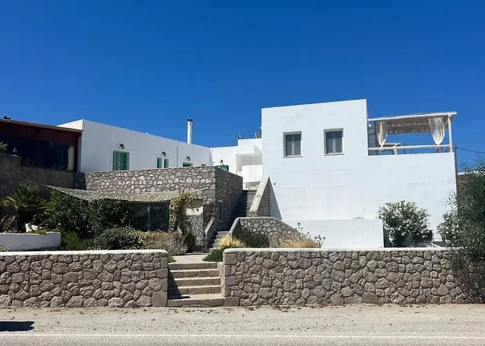 מלון דירות Nirome Luxury אדאמאס