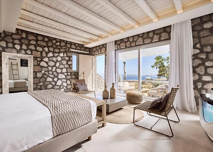 Nirome Luxury אדאמאס