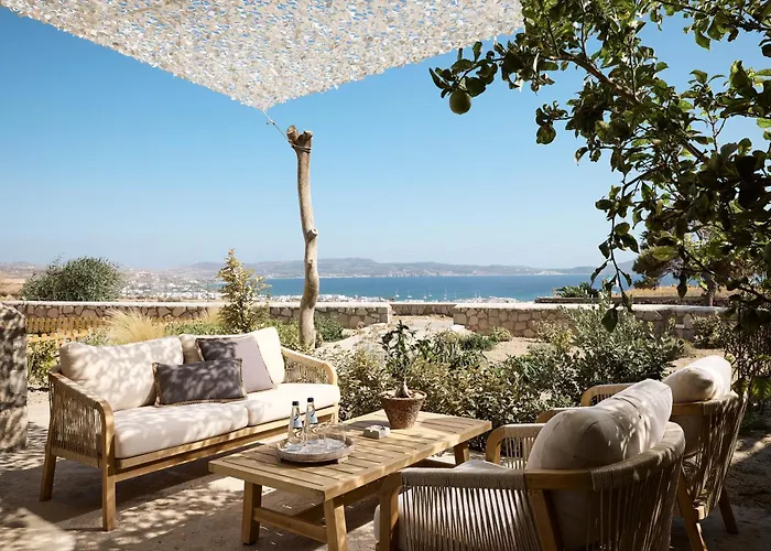 Nirome Luxury אדאמאס