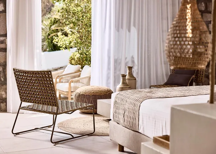 Nirome Luxury אדאמאס