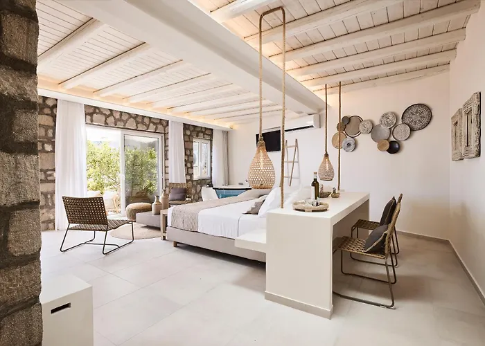 Nirome Luxury אדאמאס