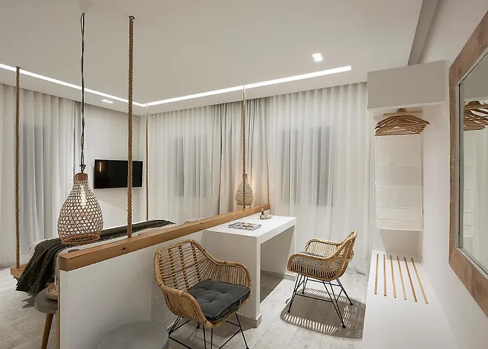 Nirome Luxury מלון דירות אדאמאס