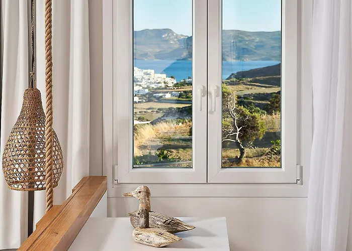 מלון דירות Nirome Luxury 4*